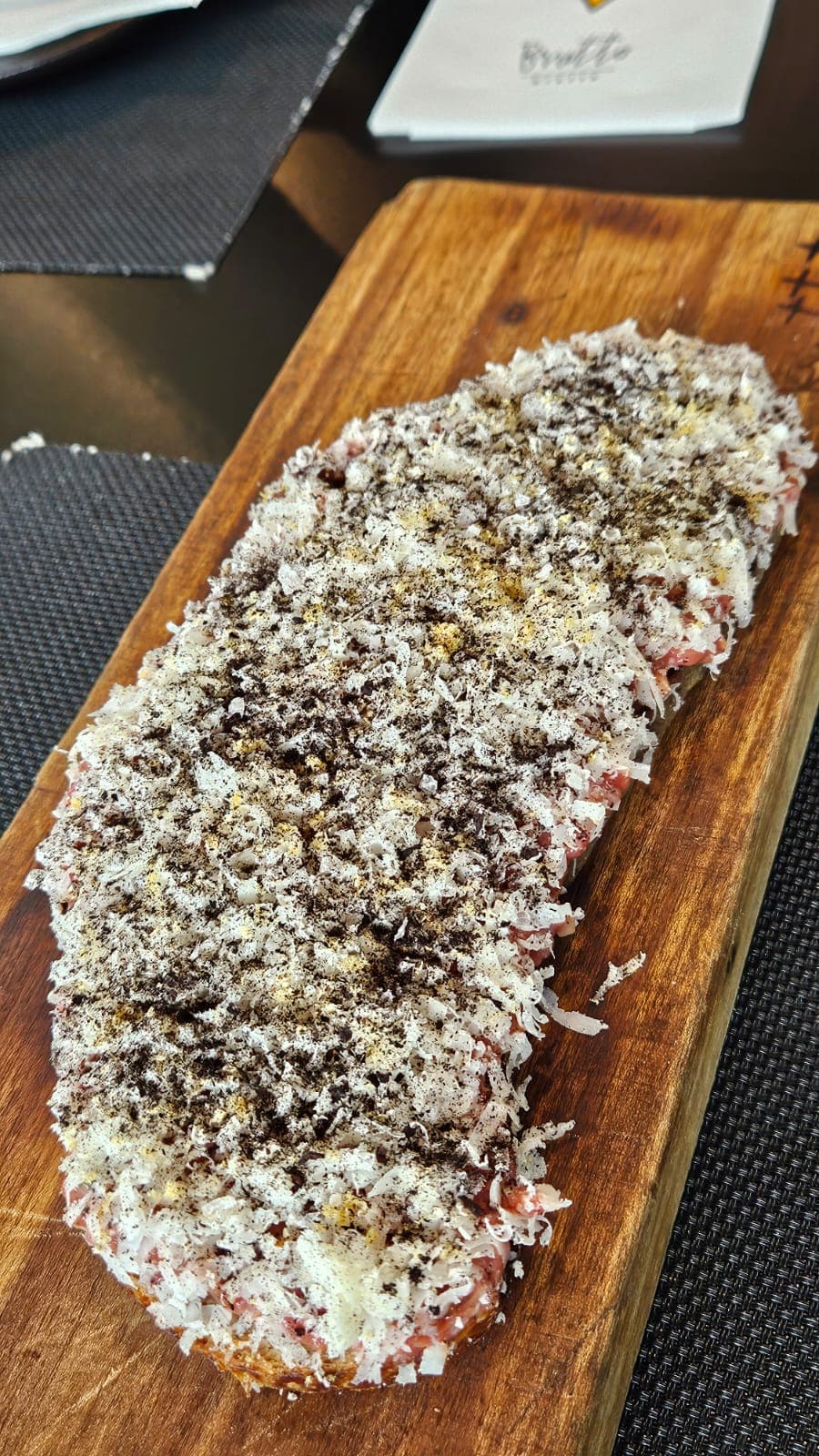 STEAK TARTAR TOAST