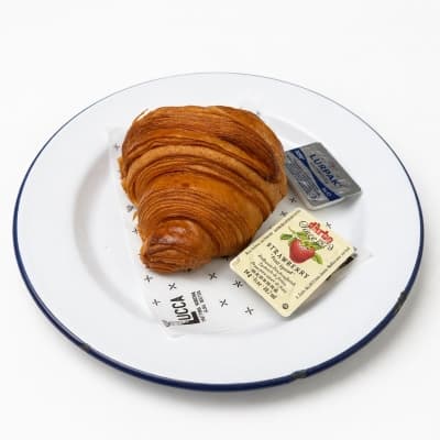 CROISSANT CON MERMELADA