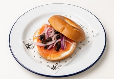BAGEL DE SALMON AHUMADO