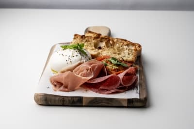 LA SALUMERIA