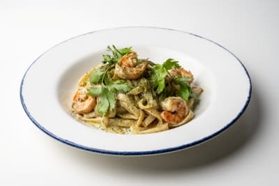 FETUCCINI AGLIO OLIO E GAMBERETTI