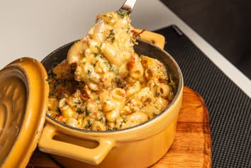 LOBSTER MAC & CHEESE