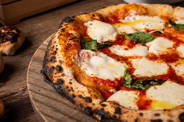 Pizza Margherita Napolitana