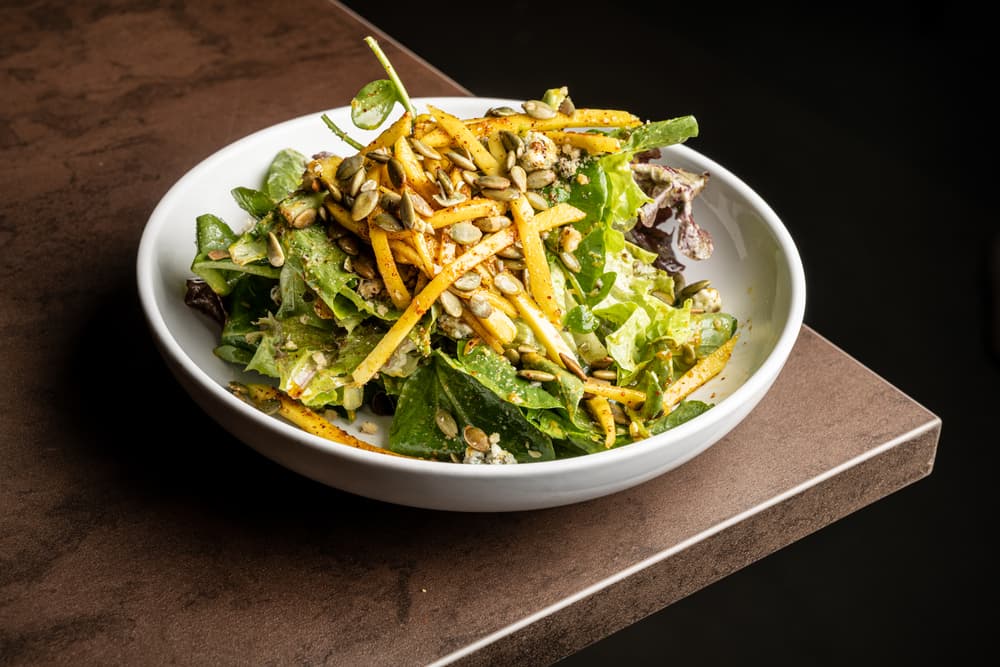 ENSALADA DE MANGO Y ROQUEFORT