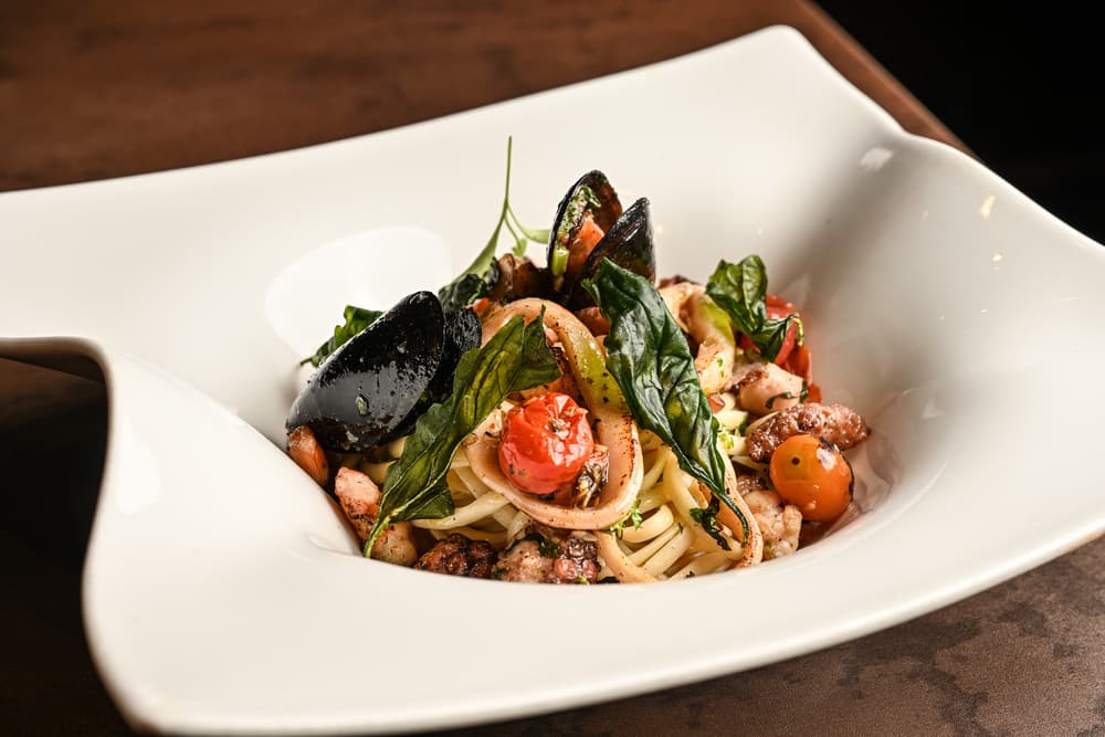 LINGUINI AGLIO E OLIO FRUTTI DI MARE