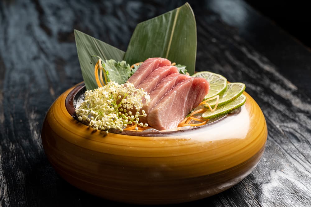 SASHIMI CHU-TORO