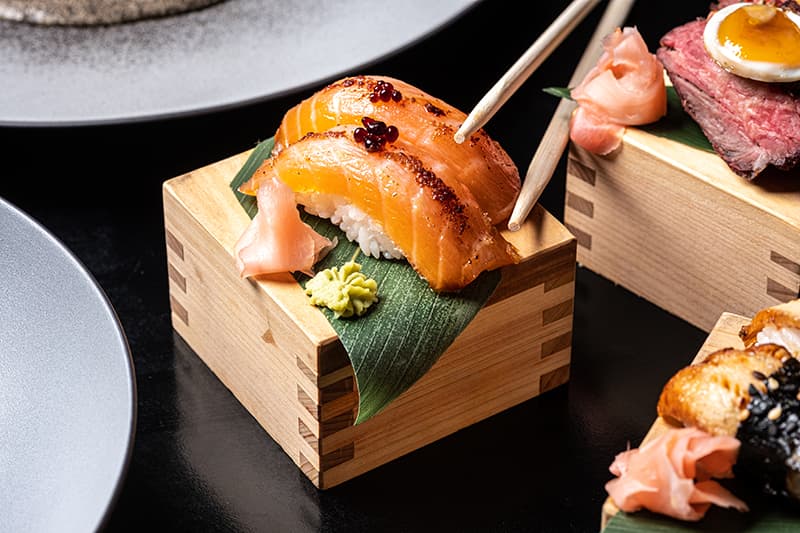 NIGUIRI SALMON