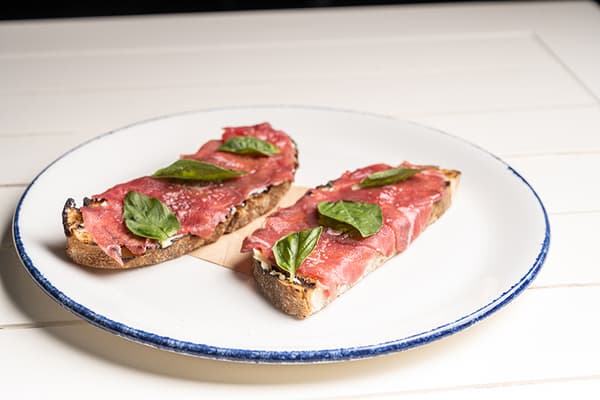 Crostini Di Carpaccio Al Tartufo